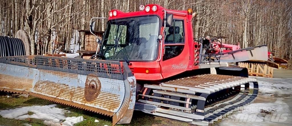  Pisten Bully 200 Sneeuwruimers en -schuivers