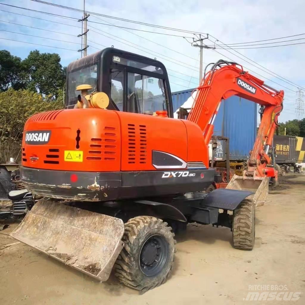 Doosan DX70W-9C Wielgraafmachines