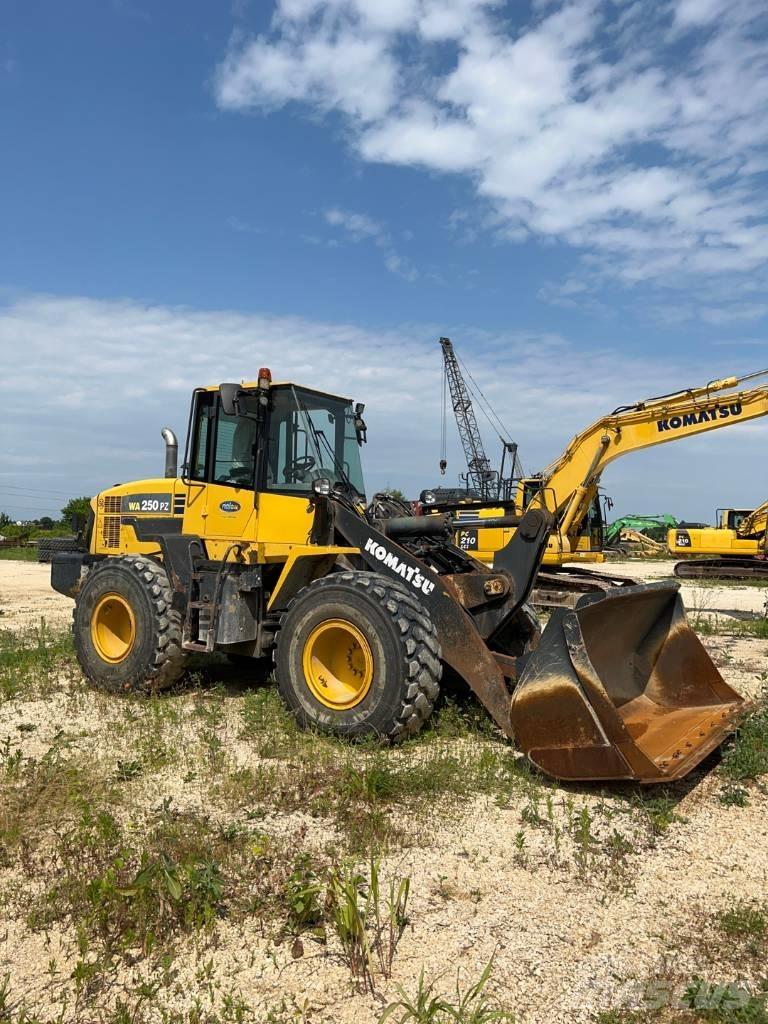Komatsu WA 250 PZ-6 Wielladers