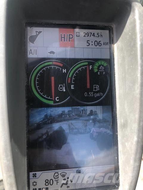 DEERE 245G LC Rupsgraafmachines