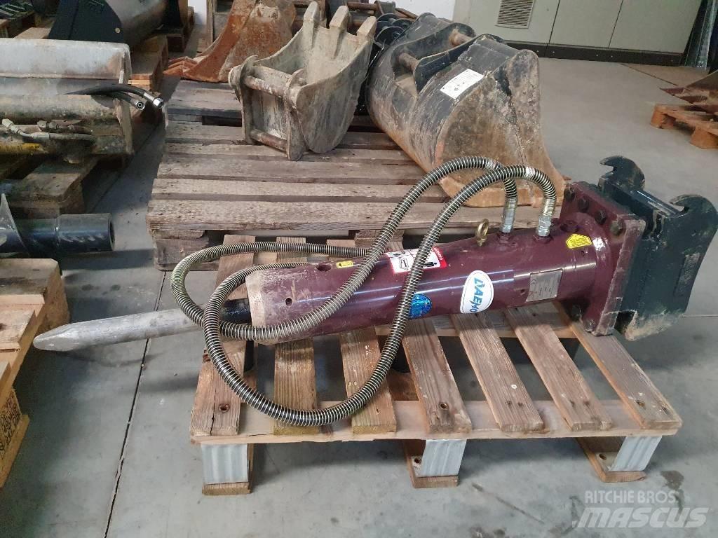 Daemo E 40 Hamers en brekers
