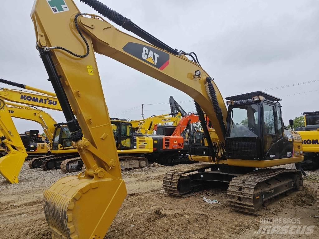 CAT CAT320d Midigraafmachines 7t - 12t