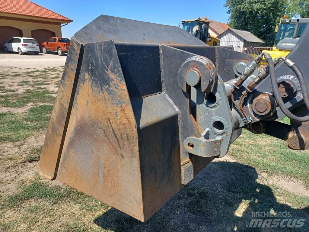  Rakodókanál Egyeb Overige laad- en graafmachines