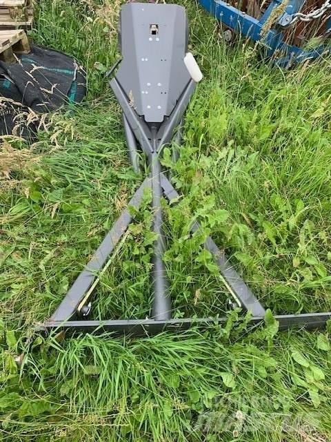 CLAAS BALE TWISTER Ronde-balenpersen
