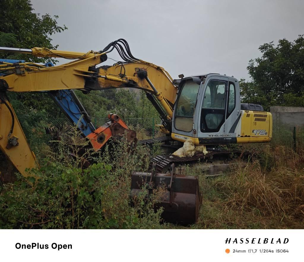 New Holland E 175 B Rupsbanden, kettingen en onderstel