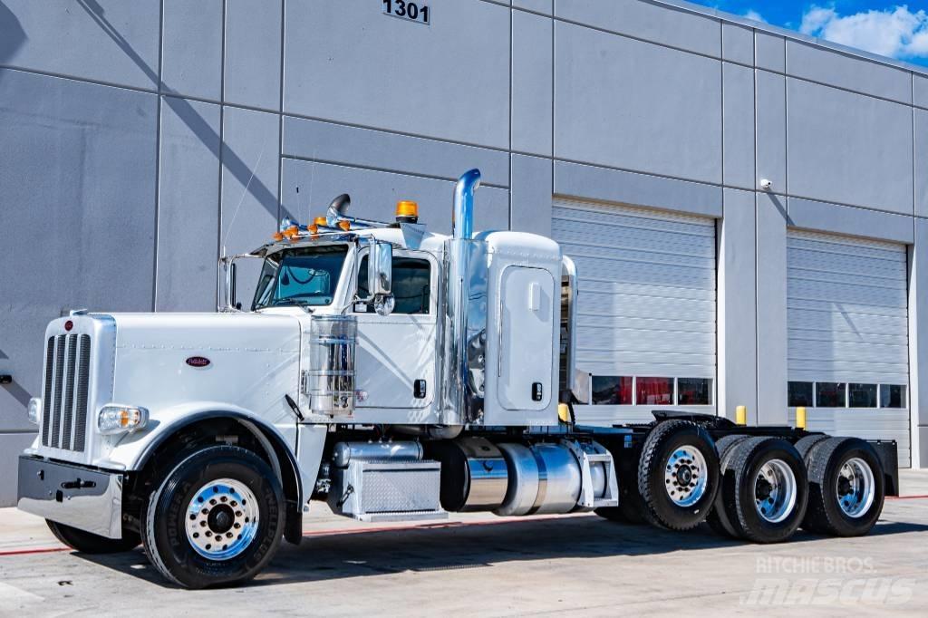 Peterbilt 389 Trekkers