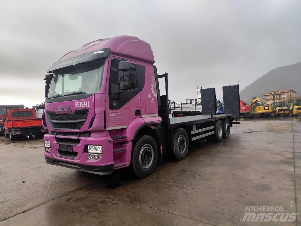 Iveco STRALIS 320S46 Vrachtwagen met vlakke laadvloer en lier