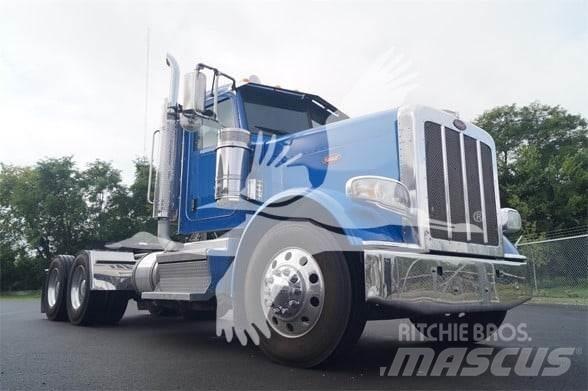 Peterbilt 389 Trekkers