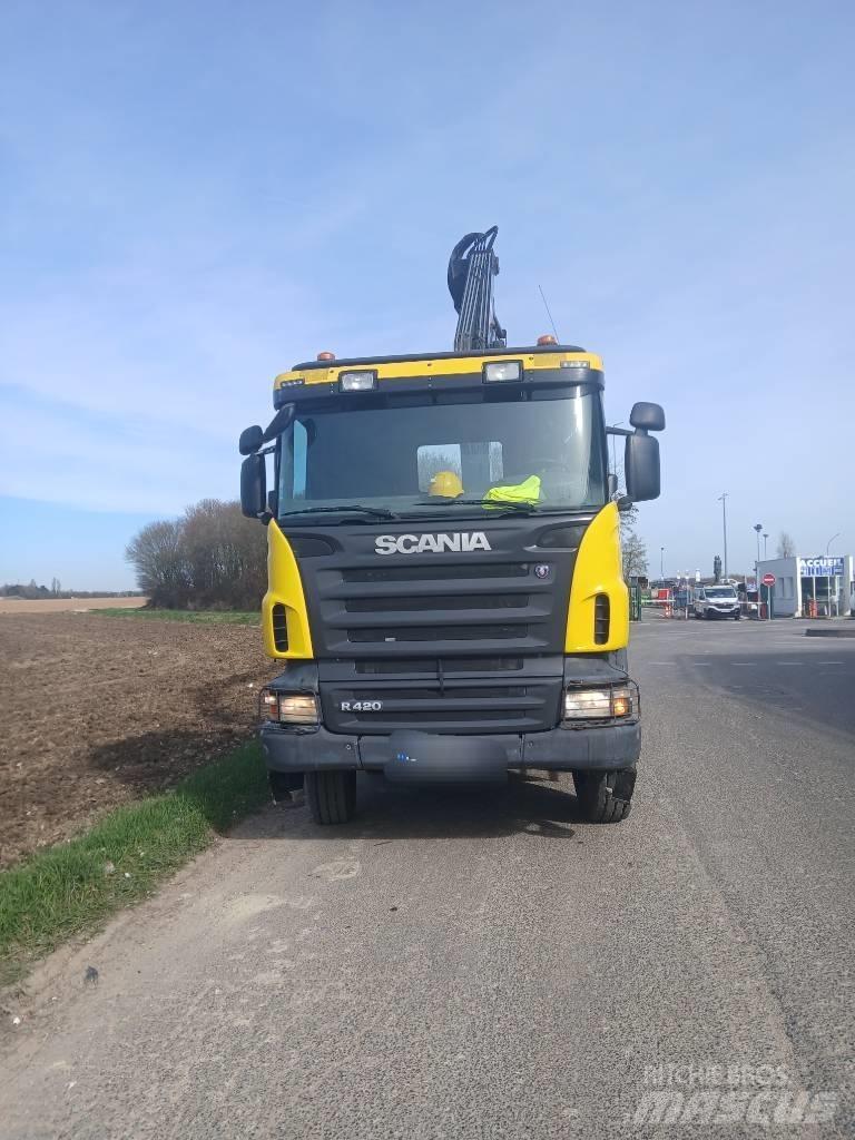 Scania R 420 Vrachtwagen met containersysteem