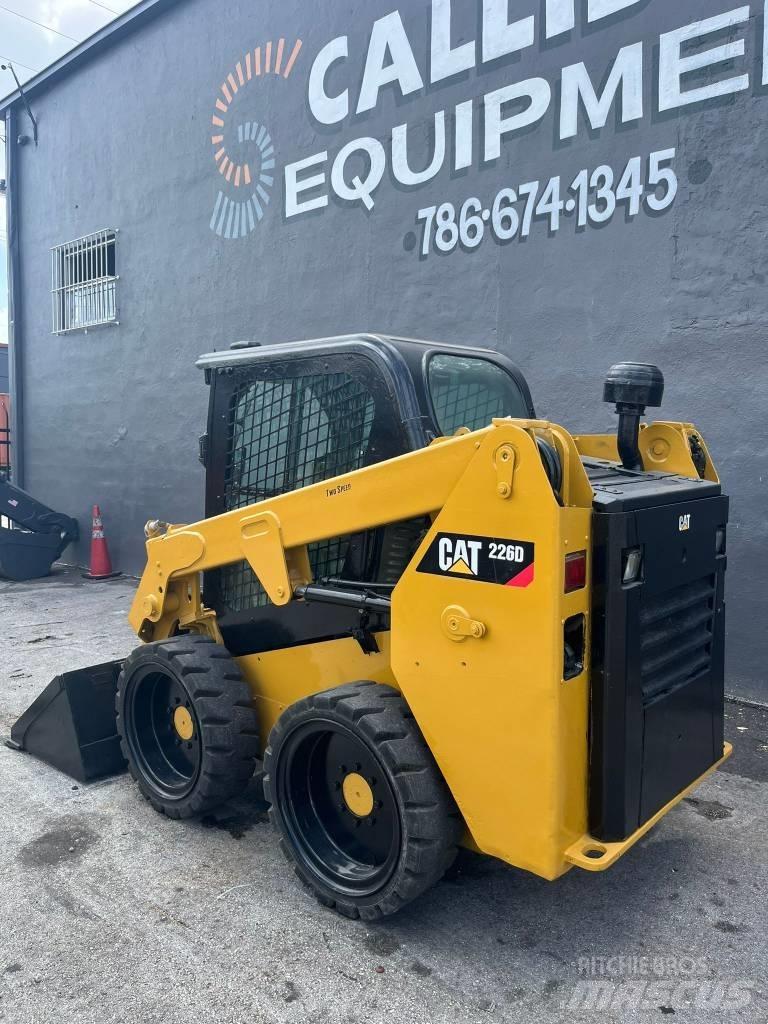 CAT 226 D Schrankladers