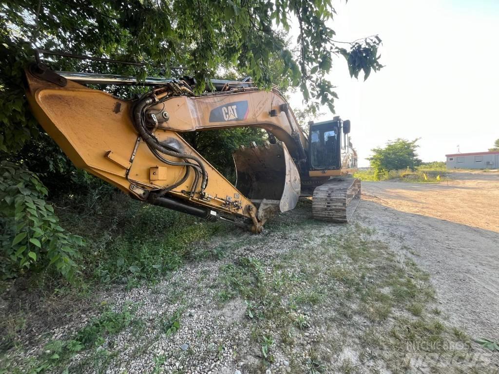 CAT 330 D Rupsgraafmachines