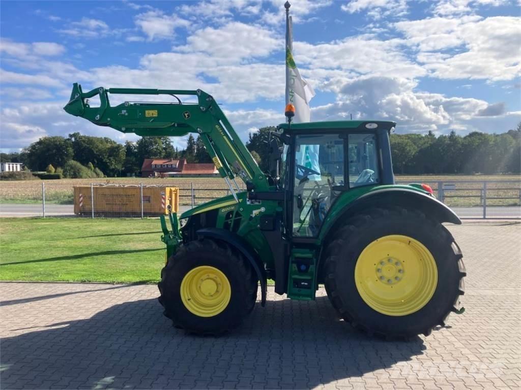 John Deere 6120M Tractoren