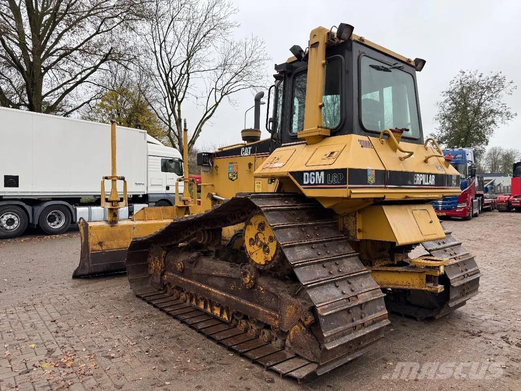 CAT D6M Rupsdozers
