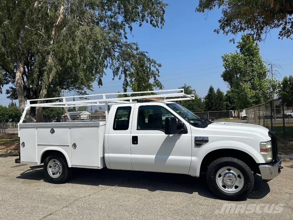 Ford F 250 Bestelwagens met open laadbak