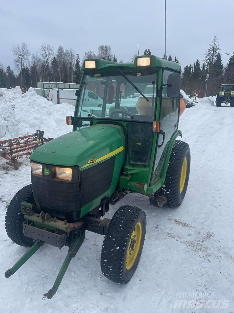 John Deere 4410 Compacttrekkers
