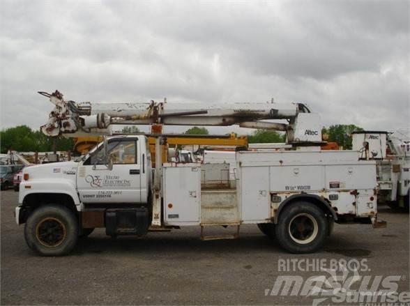Altec D845B Auto hoogwerkers