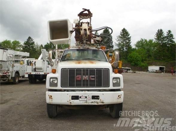 Altec D845B Auto hoogwerkers