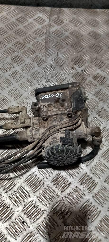 Scania G 400   1879275 Remmen
