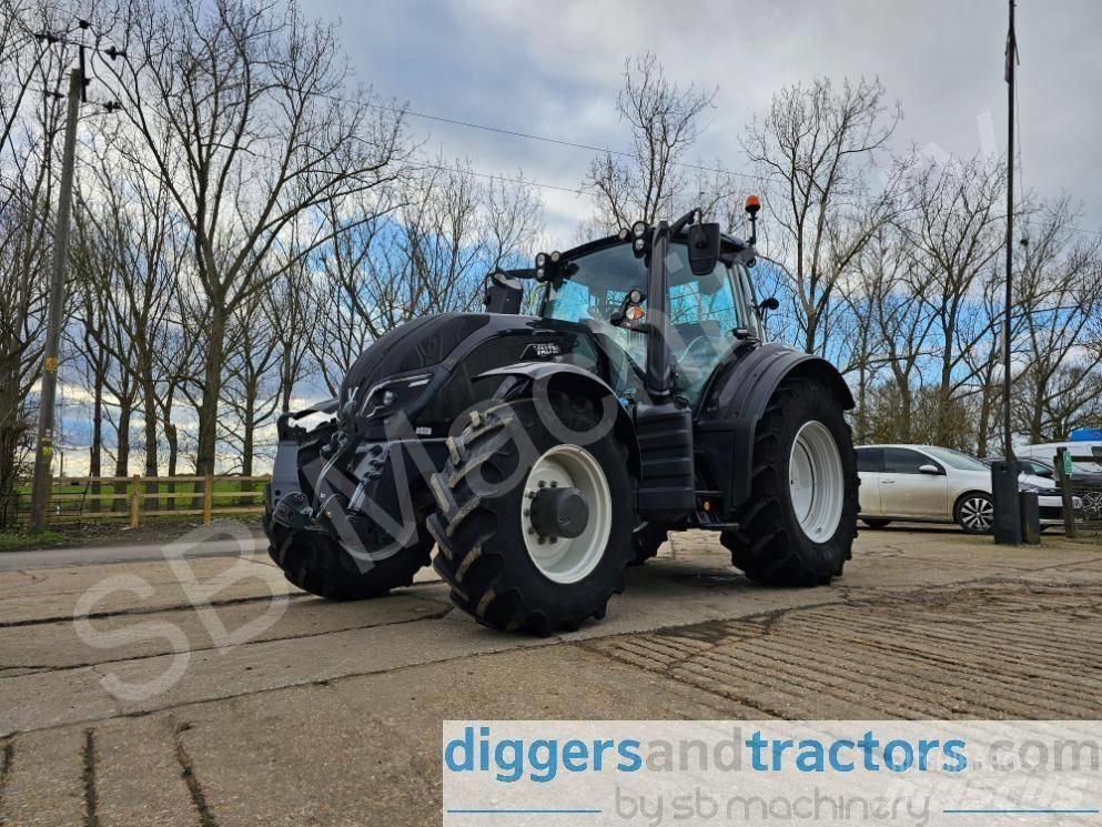Valtra T 154 Tractoren