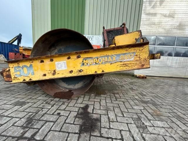Vibromax 2000 Aanhangtrilwalsen