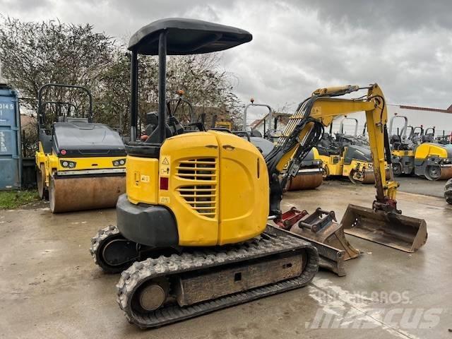 Komatsu PC 26 MR-3 Minigraafmachines < 7t