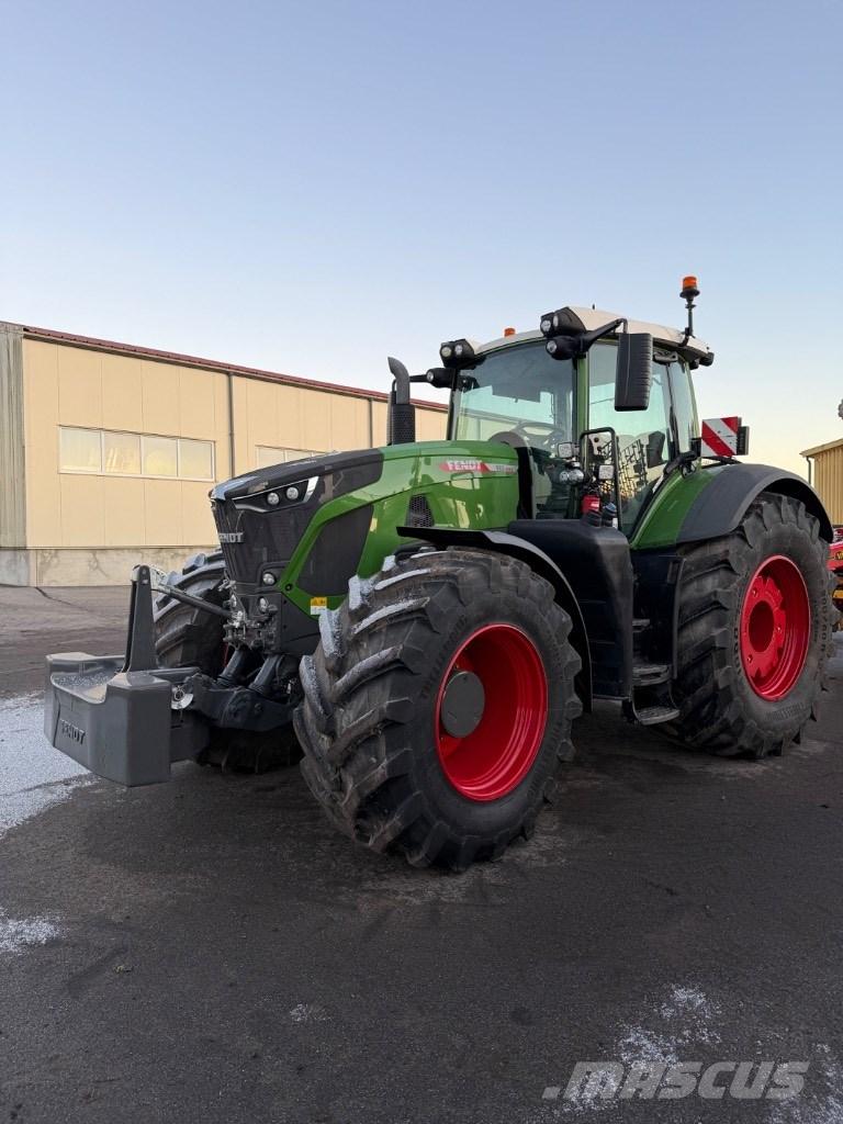 Fendt 933 Vario Tractoren