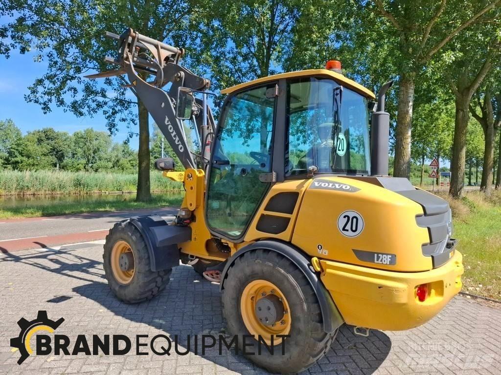 Volvo L28F Wielladers