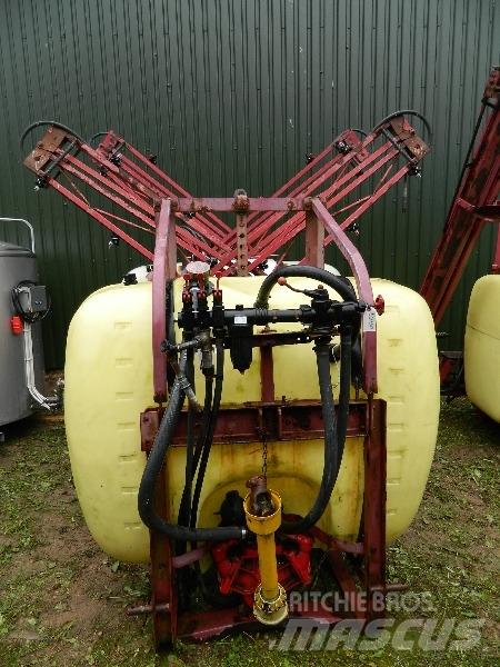 Hardi 800 Getrokken spuitmachines