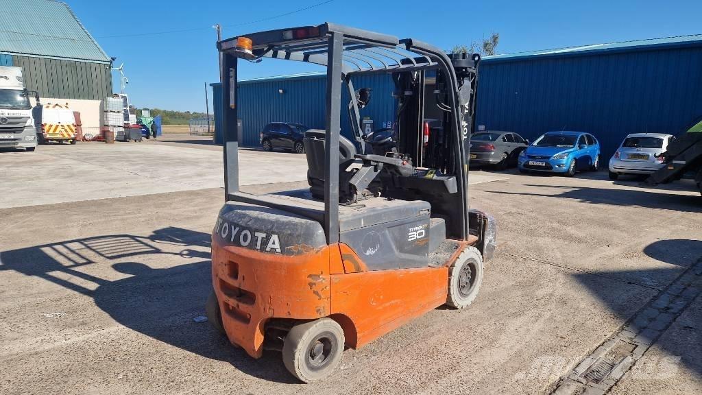 Toyota 8 FBMT 30 Elektrische heftrucks