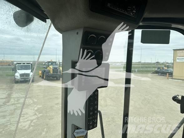 CAT 966M Wielladers