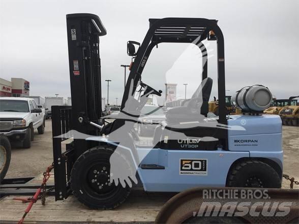 Utilev UT30P Diesel heftrucks