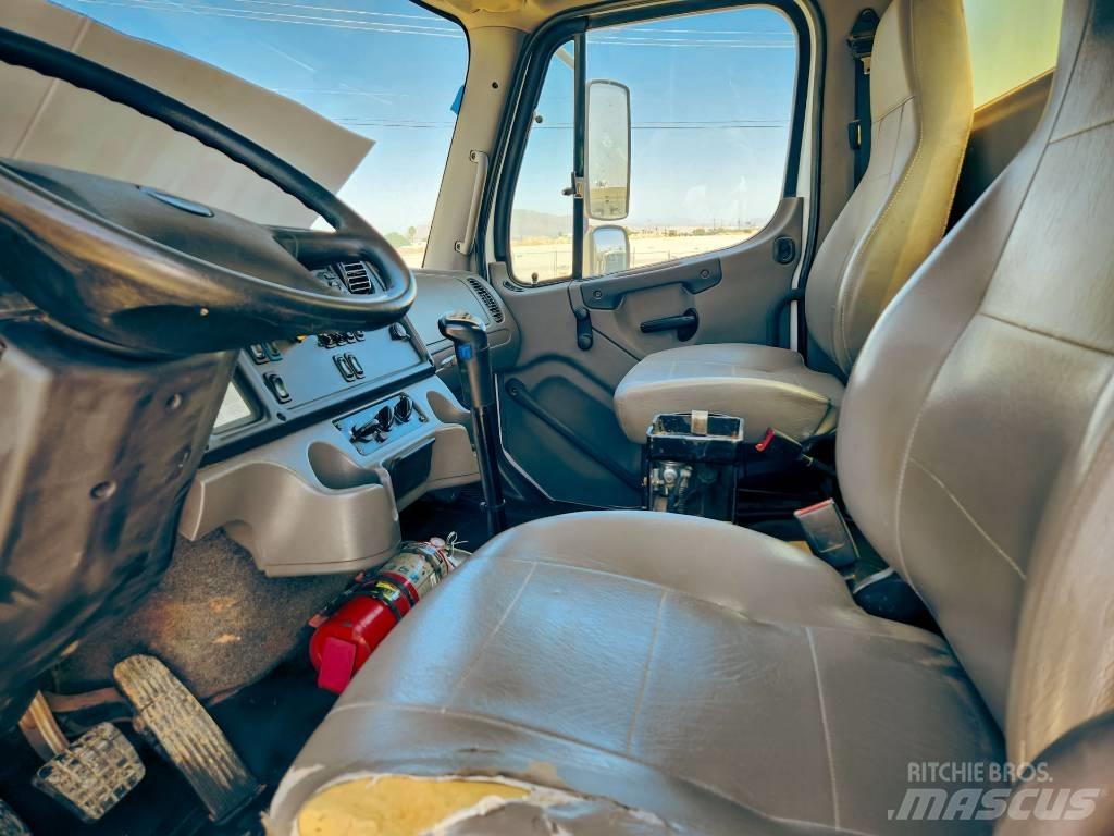 Freightliner 108 SD Water tankwagens
