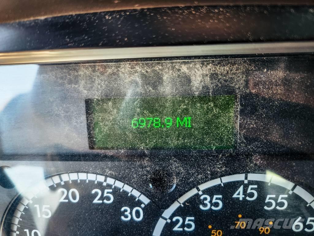 Freightliner 108 SD Water tankwagens