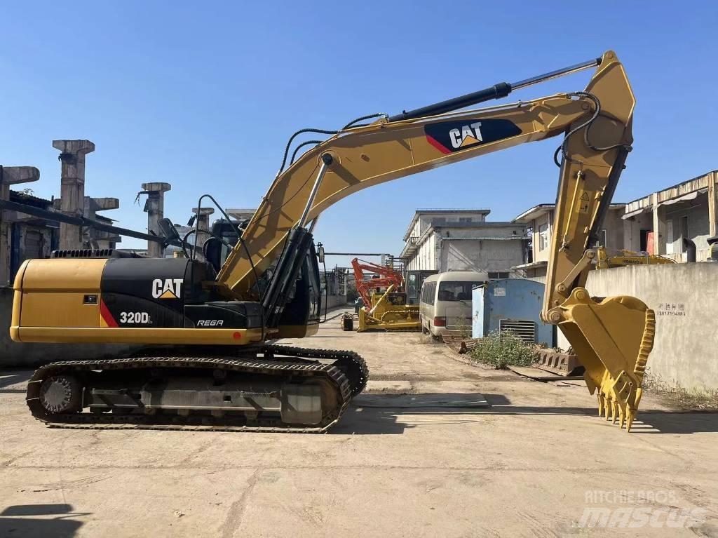 CAT 320 D Rupsgraafmachines