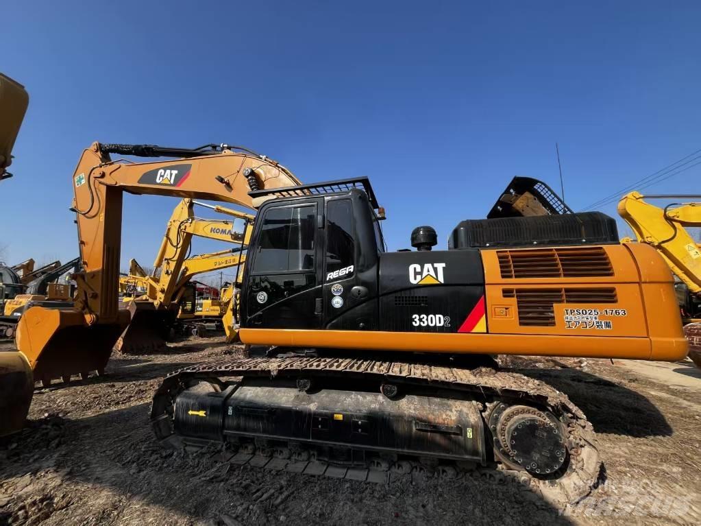 CAT CAT330D2 Midigraafmachines 7t - 12t