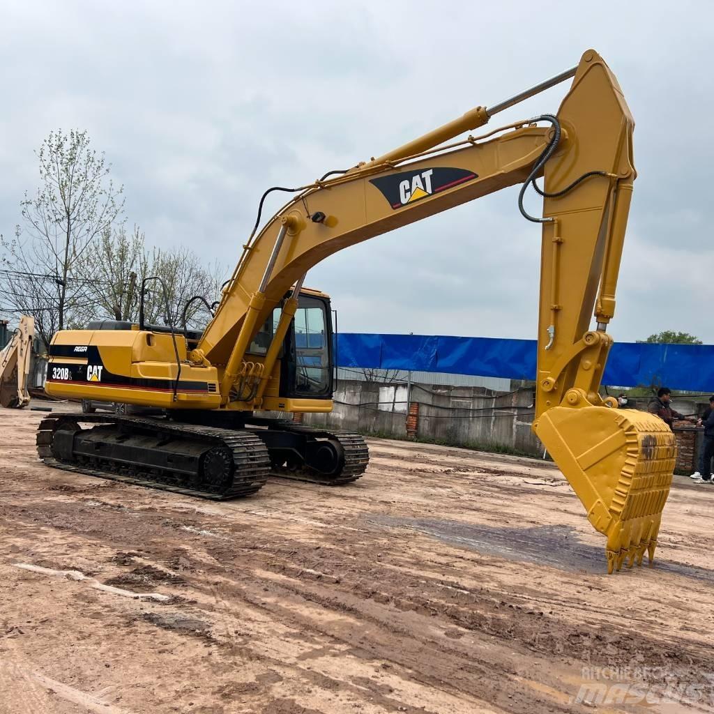 CAT 320 B Rupsgraafmachines