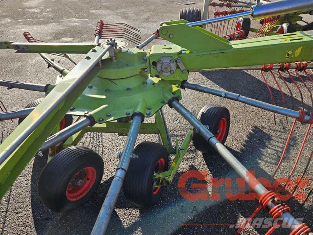 CLAAS Liner 1550 Zwadharken