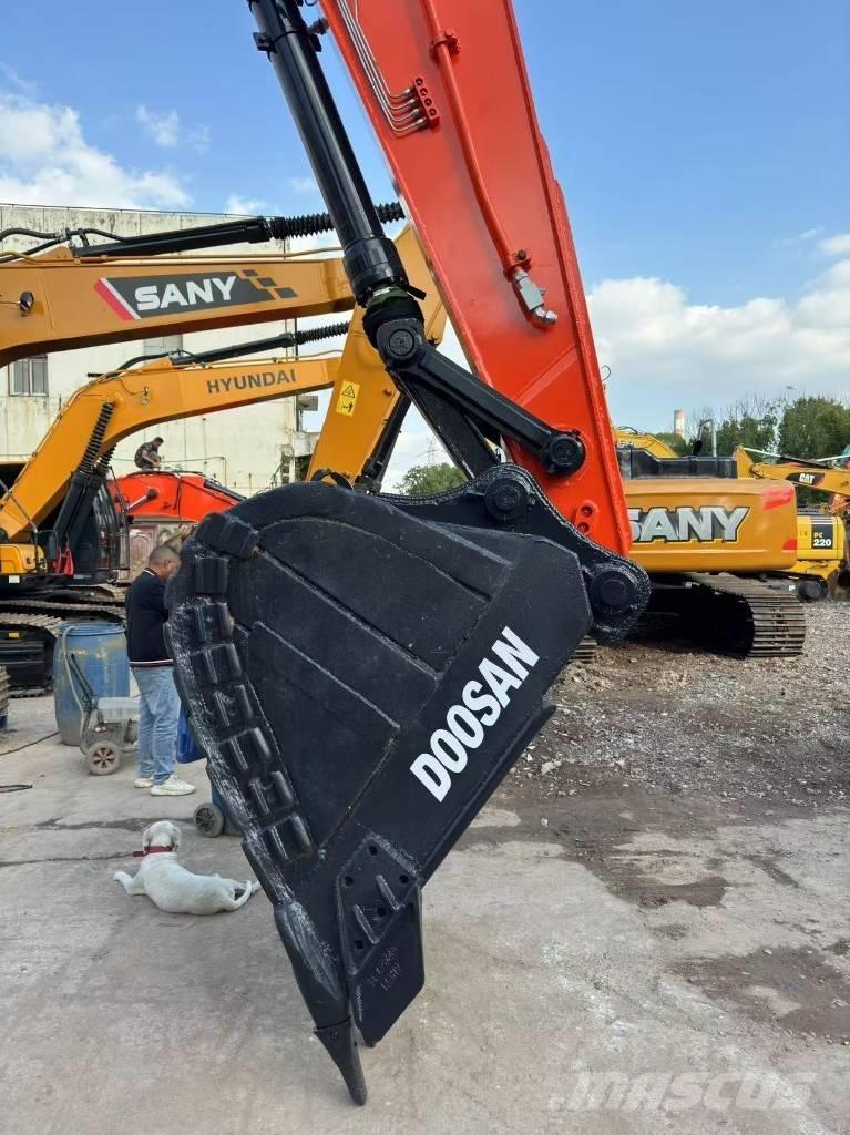 Doosan DX300 Rupsgraafmachines