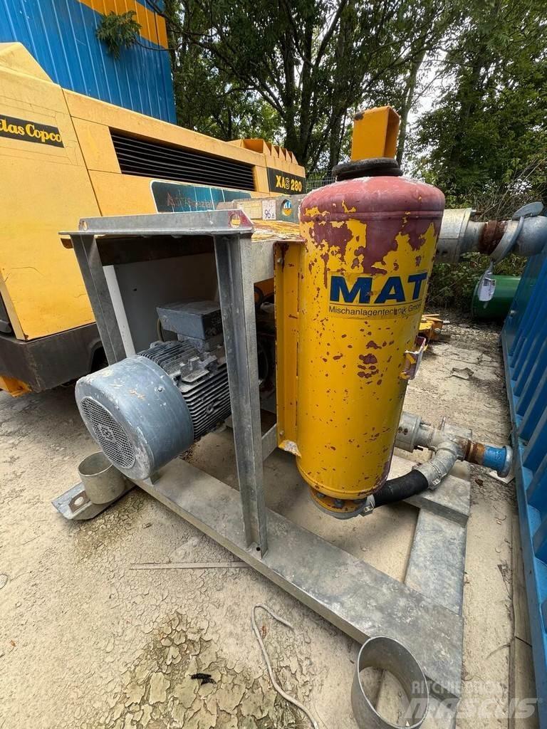 Bauer MAT HP 70 Betonpomptrucks