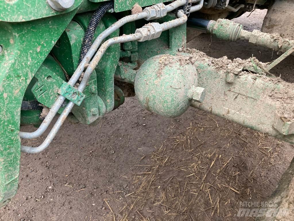 John Deere 6145R Tractoren