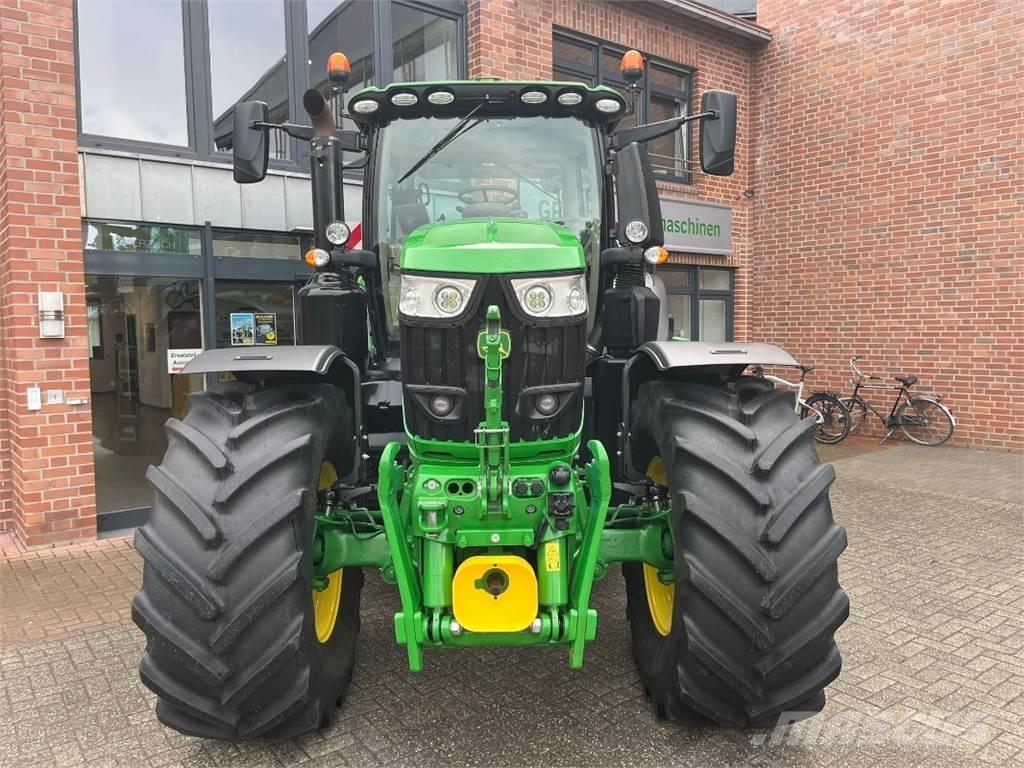 John Deere 6230R Tractoren