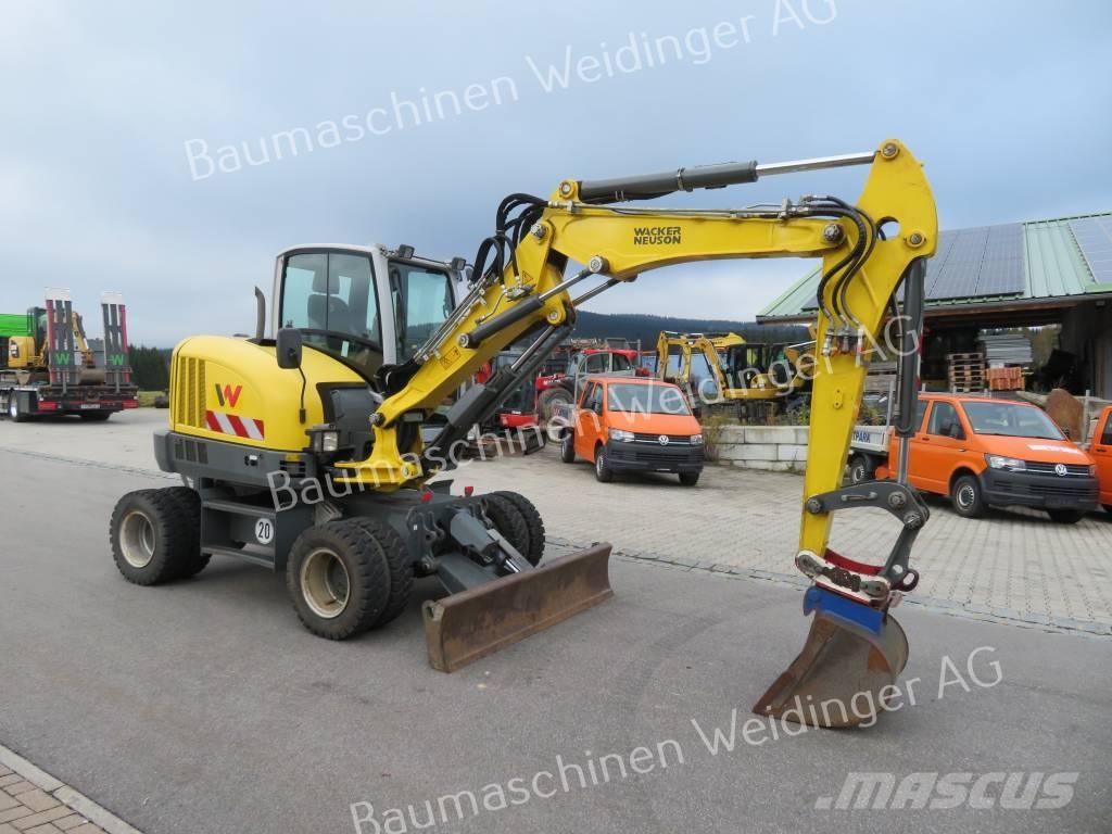 Neuson EW 65 Wielgraafmachines