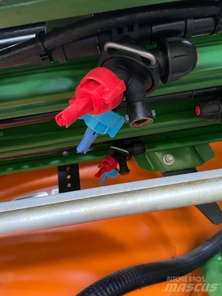 Amazone UX 5200 Getrokken spuitmachines