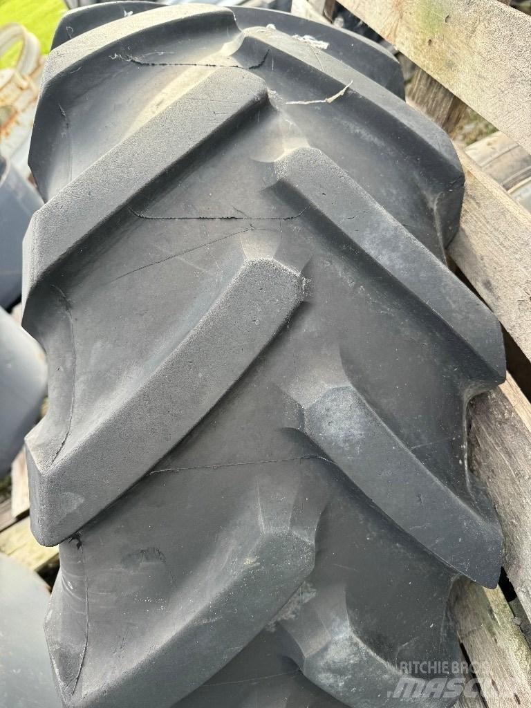 Michelin 14.5R20 Banden, wielen en velgen