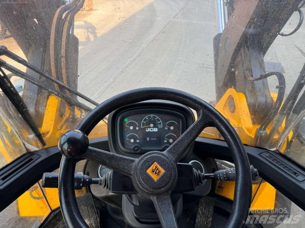 JCB 437 HT Agri Knik- en schrankladers