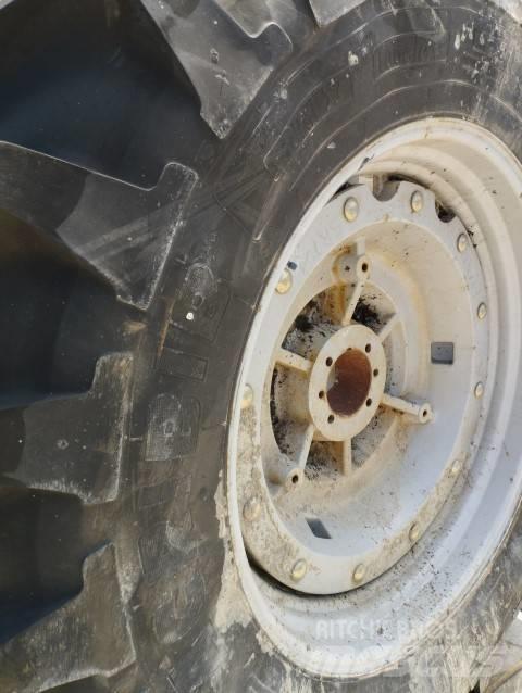 Michelin 20.8R38 Banden, wielen en velgen