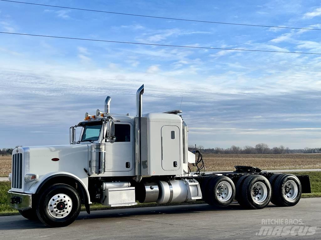 Peterbilt 388 Trekkers