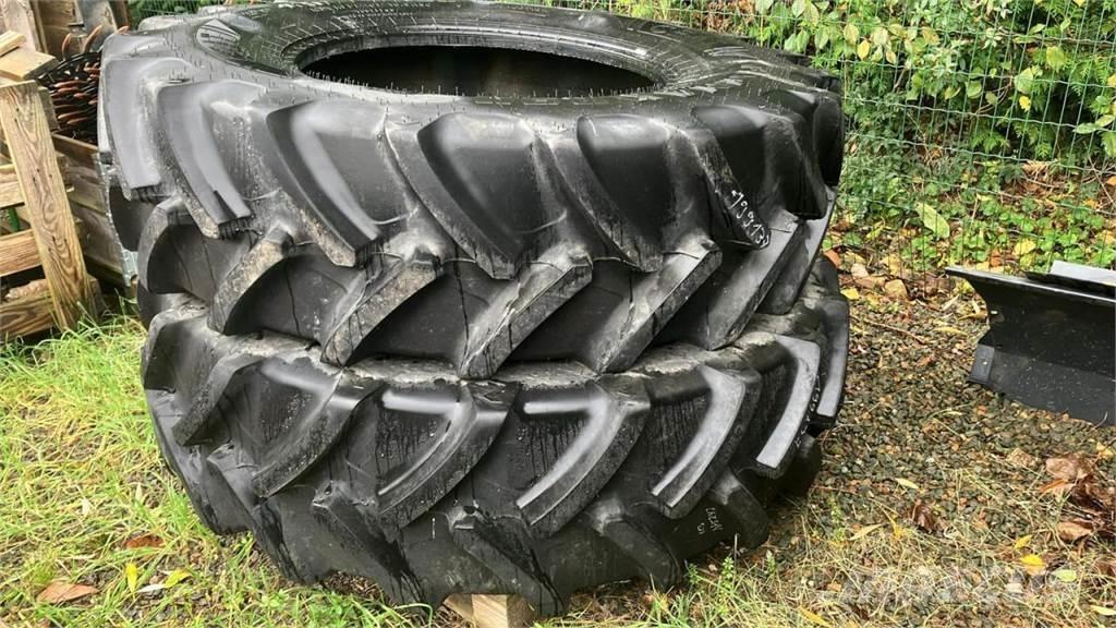 Ceat 420/90R30 Banden, wielen en velgen