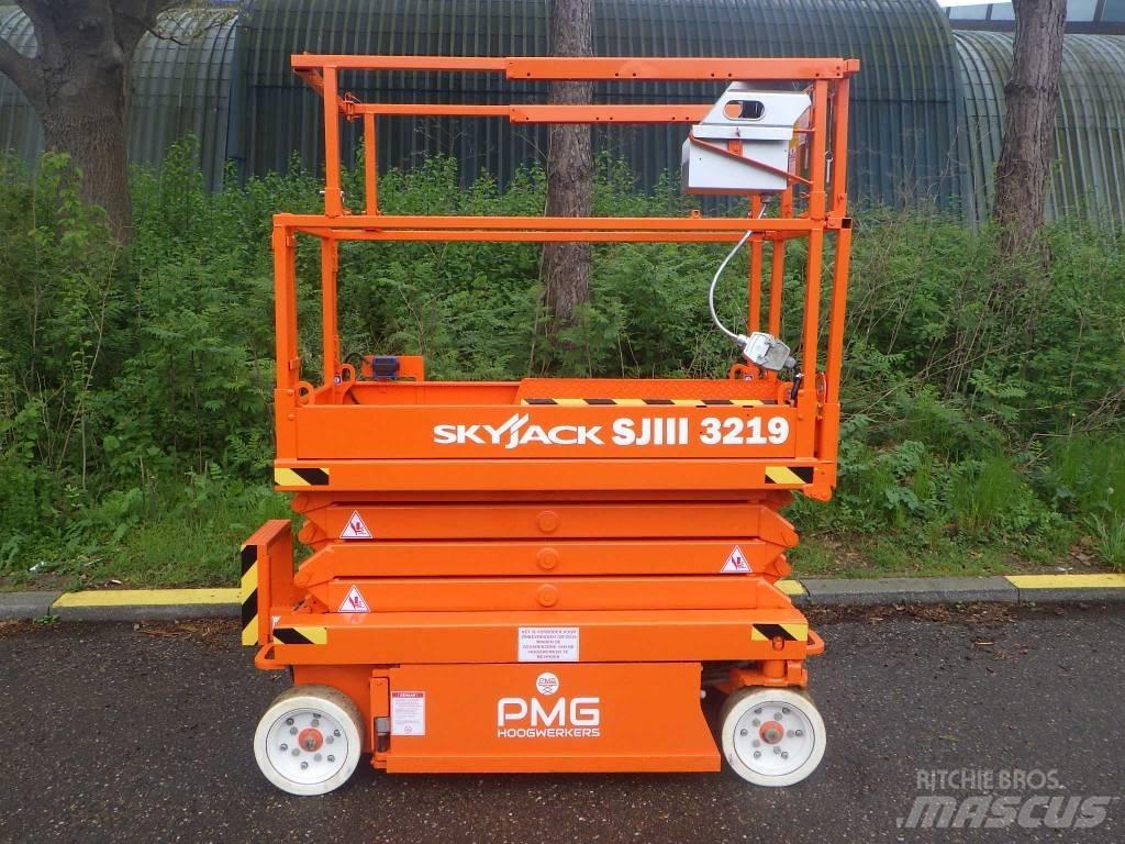SkyJack SJ3219 Schaarhoogwerkers