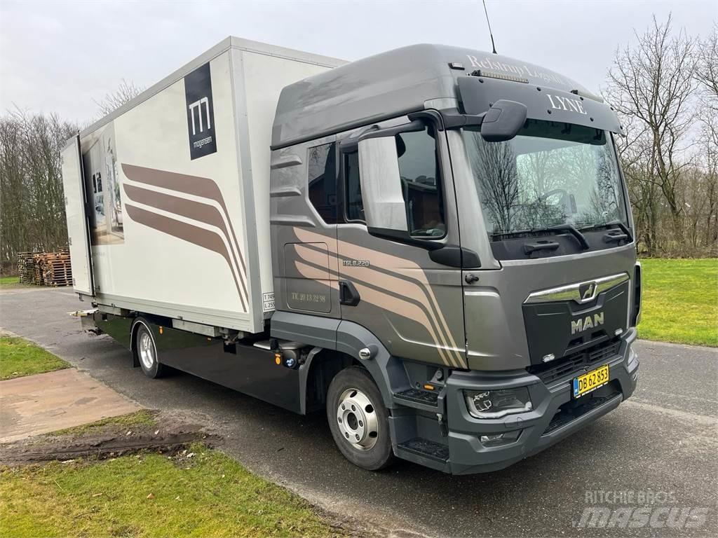 MAN TGL 8.220 Bakwagens met gesloten opbouw